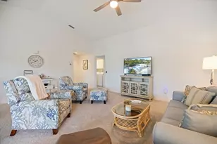 801 Montrose Dr, Venice, FL 34293 - Photo 13
