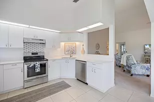801 Montrose Dr, Venice, FL 34293 - Photo 5