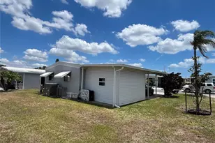 533 Cervina Dr S, Venice, FL 34285 - Photo 3