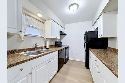 5507 Fountain Lake Circle #B206, Bradenton, FL 34207 - Photo 7