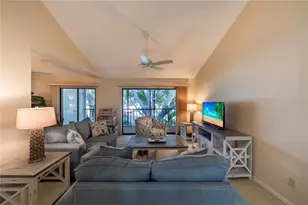 646 Bird Bay Dr E, Venice, FL 34285 - Photo 7