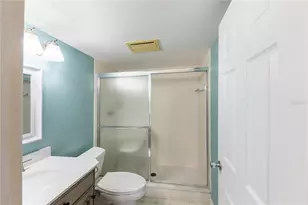 646 Bird Bay Dr E, Venice, FL 34285 - Photo 19