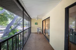 646 Bird Bay Dr E, Venice, FL 34285 - Photo 23