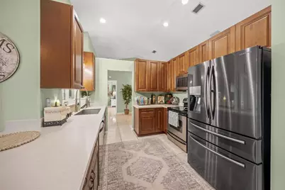 7727 36th Lane E, Sarasota, FL 34243 - Photo 9