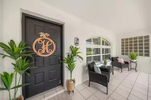 7727 36th Ln E, Sarasota, FL 34243 - Photo 5