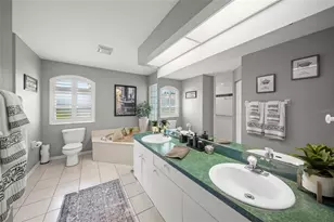 7727 36th Ln E, Sarasota, FL 34243 - Photo 19