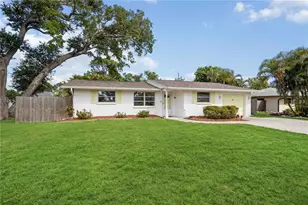 775 Mohawk Rd, Venice, FL 34293 - Photo 3