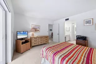 444 Cerromar Rd, Venice, FL 34293 - Photo 17