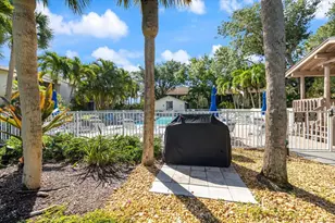 634 Bird Bay Dr E, Venice, FL 34285 - Photo 35