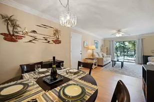 634 Bird Bay Dr E, Venice, FL 34285 - Photo 9