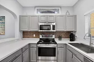 12338 Destiny Dr, Venice, FL 34292 - Photo 13