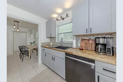 929 Cypress Avenue, Venice, FL 34285 - Photo 5