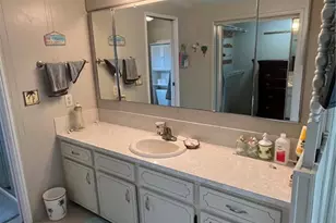 825 Jolanda Cir, Venice, FL 34285 - Photo 33