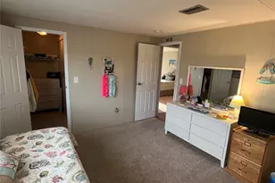 825 Jolanda Cir, Venice, FL 34285 - Photo 25