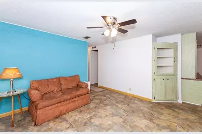 878 Jolanda Circle, Venice, FL 34285 - Photo 5