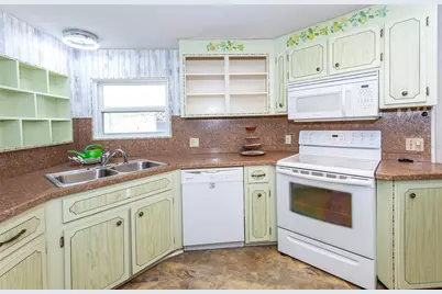 878 Jolanda Circle, Venice, FL 34285 - Photo 9