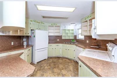 878 Jolanda Circle, Venice, FL 34285 - Photo 7