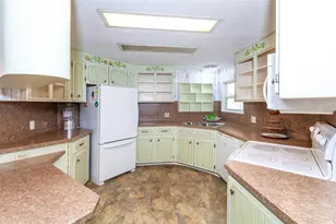 878 Jolanda Cir, Venice, FL 34285 - Photo 7