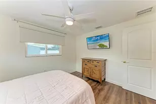 2317 S Tuttle Ave, Sarasota, FL 34239 - Photo 27