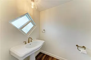 2317 S Tuttle Ave, Sarasota, FL 34239 - Photo 19