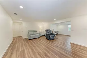 2317 S Tuttle Ave, Sarasota, FL 34239 - Photo 13