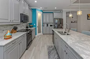 195 Maraviya Blvd, Nokomis, FL 34275 - Photo 11