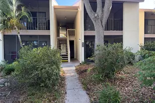 622 Bird Bay Dr S, Venice, FL 34285 - Photo 1
