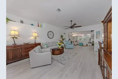 1102 Southlake Court, Venice, FL 34285 - Photo 3