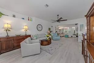 1102 Southlake Ct, Venice, FL 34285 - Photo 3