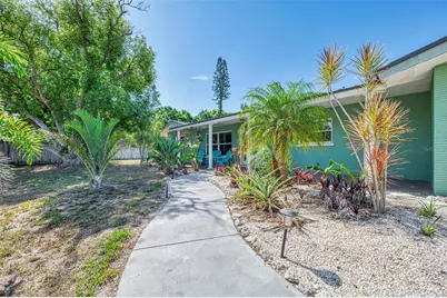 3078 Spencer Lane, Sarasota, FL 34239 - Photo 5