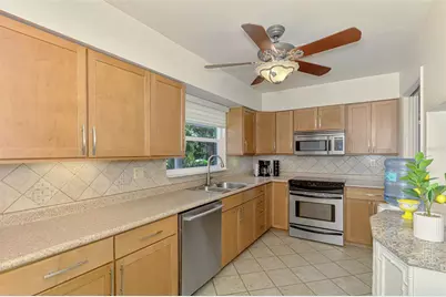 3078 Spencer Lane, Sarasota, FL 34239 - Photo 23