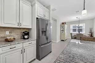 12020 Tapestry Ln, Venice, FL 34293 - Photo 11
