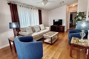 615 S Green Cir, Venice, FL 34285 - Photo 5