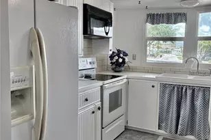 603 S Green Cir, Venice, FL 34285 - Photo 5