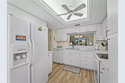 9330 Clubside Circle #3207, Sarasota, FL 34238 - Photo 13