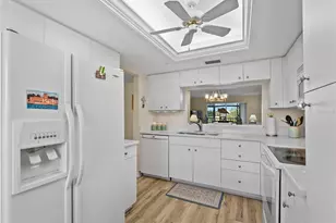 9330 Clubside Cir, Sarasota, FL 34238 - Photo 13