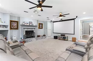 2010 Deerbrook Dr, Lakeland, FL 33811 - Photo 9