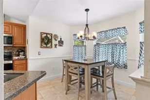 2010 Deerbrook Dr, Lakeland, FL 33811 - Photo 5