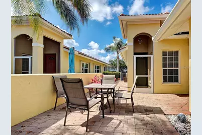 249 Vista Del Lago Way, Venice, FL 34292 - Photo 5
