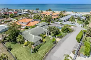 24 Gulf Manor Dr, Venice, FL 34285 - Photo 7