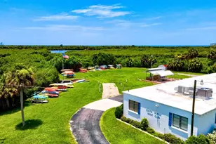 437 Cerromar Ln, Venice, FL 34293 - Photo 91