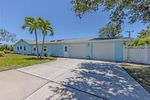 500 Alhambra Rd, Venice, FL 34285 - Photo 3