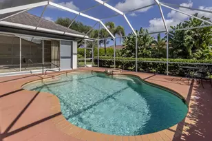 715 Thistle Lake Dr, Venice, FL 34293 - Photo 3