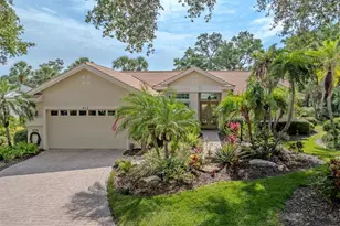 417 Wellington Ct, Venice, FL 34292 - Photo 3