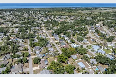 381 Falkland Road, Venice, FL 34293 - Photo 3