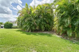 122 Clear Lake Dr, Englewood, FL 34223 - Photo 47