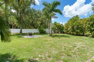 122 Clear Lake Dr, Englewood, FL 34223 - Photo 41