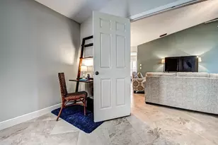 130 Southampton Pl, Venice, FL 34293 - Photo 25