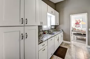 130 Southampton Pl, Venice, FL 34293 - Photo 15