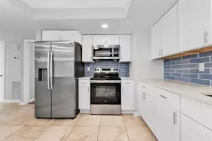 483 Sunnyside Dr, Venice, FL 34293 - Photo 11